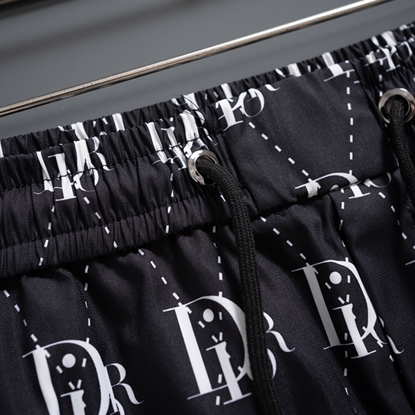 ブランドハーフパンツ側面デザイン